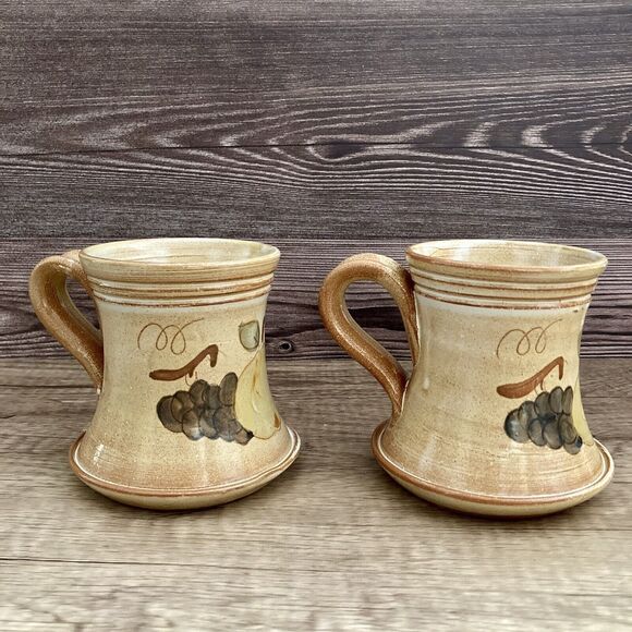 2 Vintage La Poterie Mugs Provence France Art Pottery Gassin Fruit - Picture 4 of 11